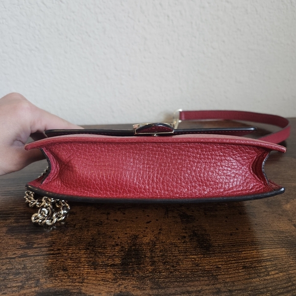 Gucci Interlocking G Chain Wallet Red Leather - Picture 6 of 16